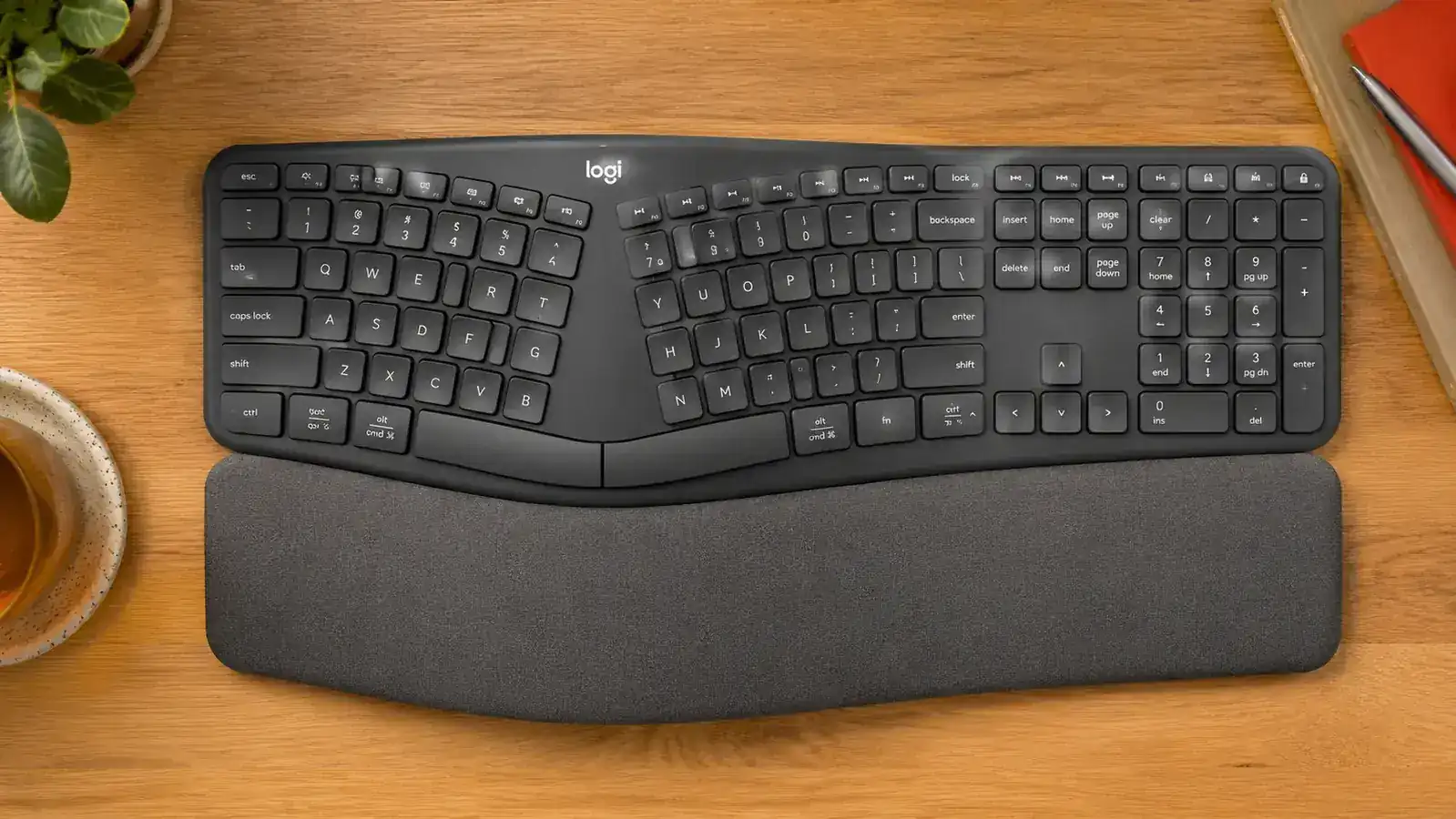 Side profile view of the K860 showing the negative tilt leg raisers at the front